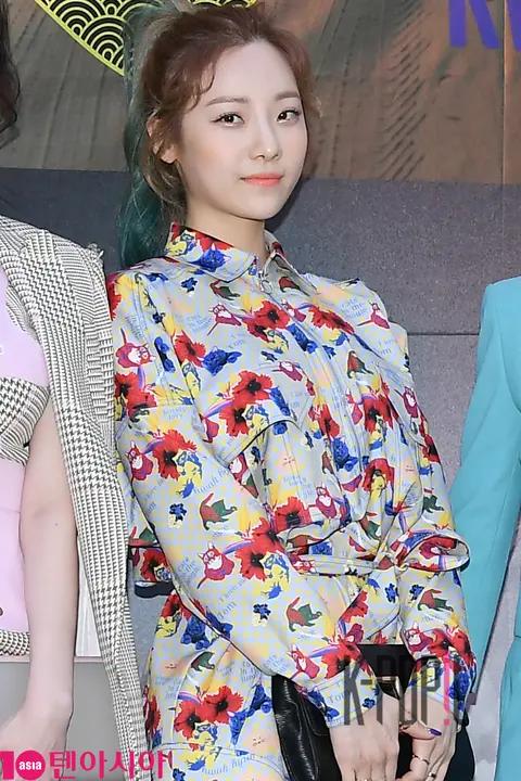 Shim Eul-tteum — Kwak Hyun-ju Collection Launch — 2018-03-27