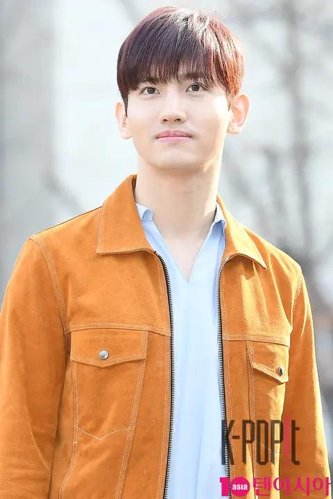 TVXQ, Max Changmin — Music Bank Arrival