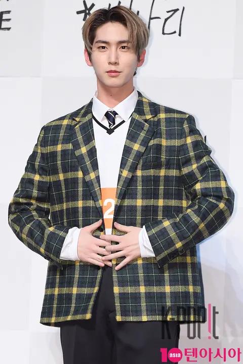 PENTAGON, Shin Won — PENTAGON Showcase