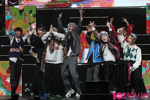 PENTAGON — PENTAGON Showcase