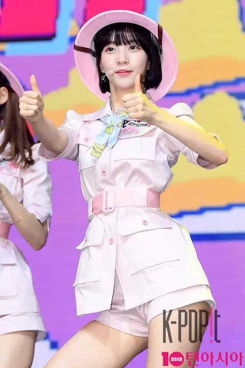Banhana (OH MY GIRL), Bini — OH MY GIRL Showcase