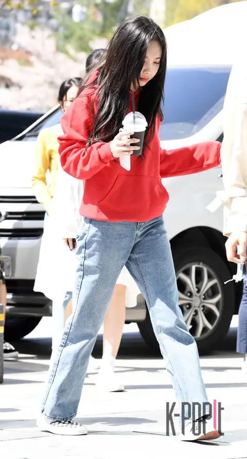 TWICE, Nayeon (TWICE) — Radio Arrival