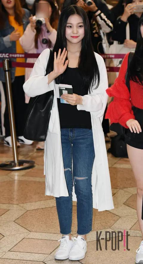 GFRIEND, Umji — Airport