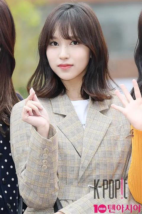 TWICE, Mina — Music Bank Arrival