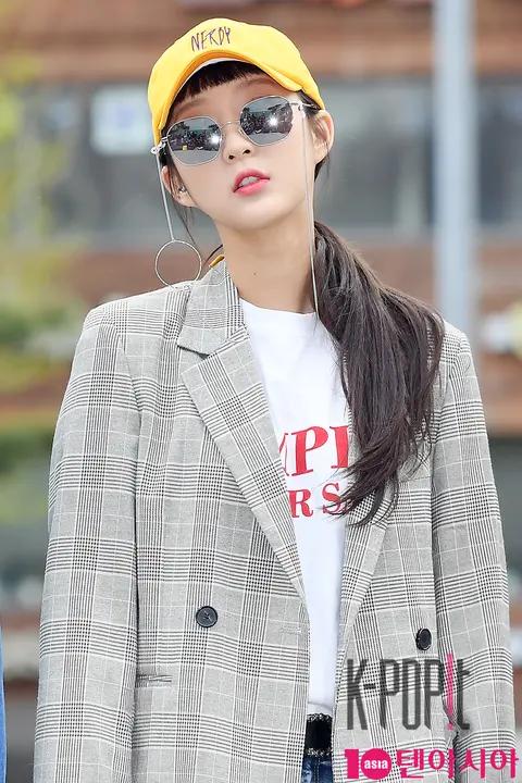 EXID, Hyerin — Music Bank Arrival