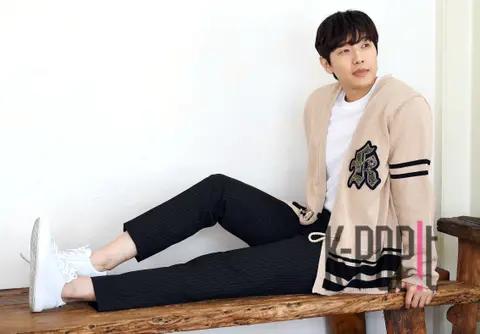 Ji Hyun-woo — Murder Novel Interview