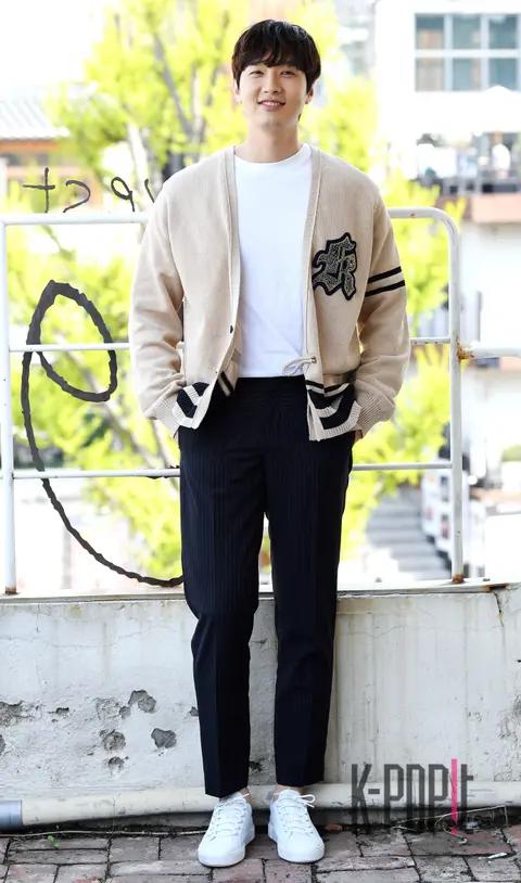 Ji Hyun-woo — Murder Novel Interview