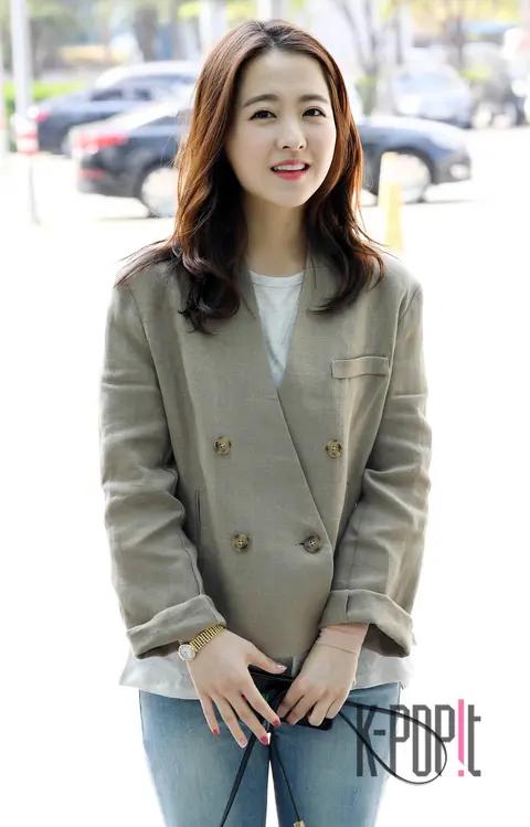 Park Bo-young — Radio Arrival