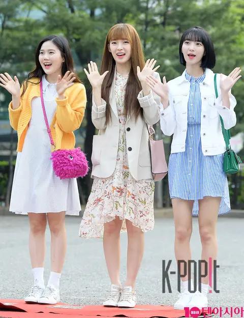 Banhana (OH MY GIRL) — Music Bank Arrival