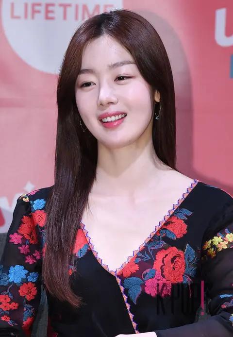 Han Sun-hwa — Uppretty Production Briefing