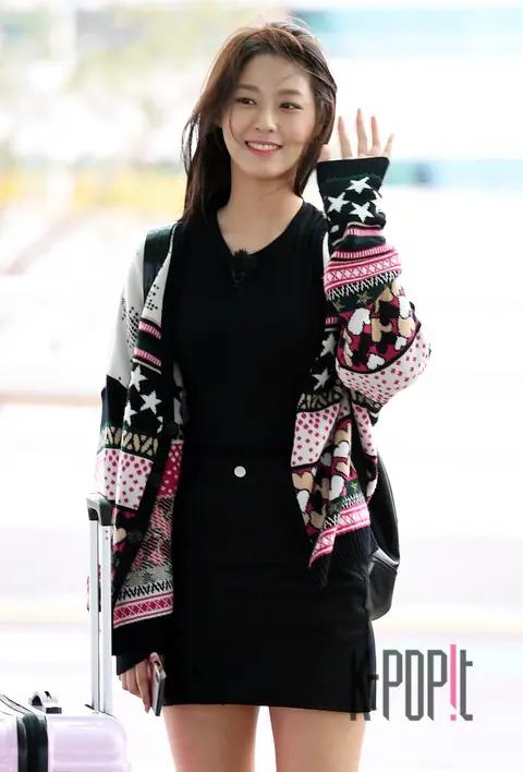 AOA, Seolhyun (AOA) — Airport