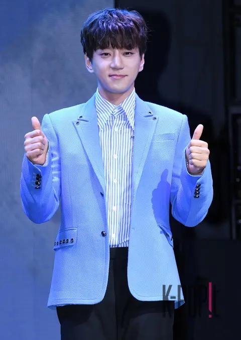 Hwang Chi-yeul — Hwang Chi-yeul Showcase