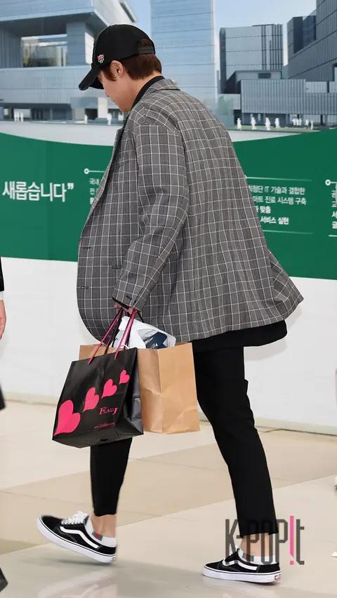 Kim Hyun-joong — Airport