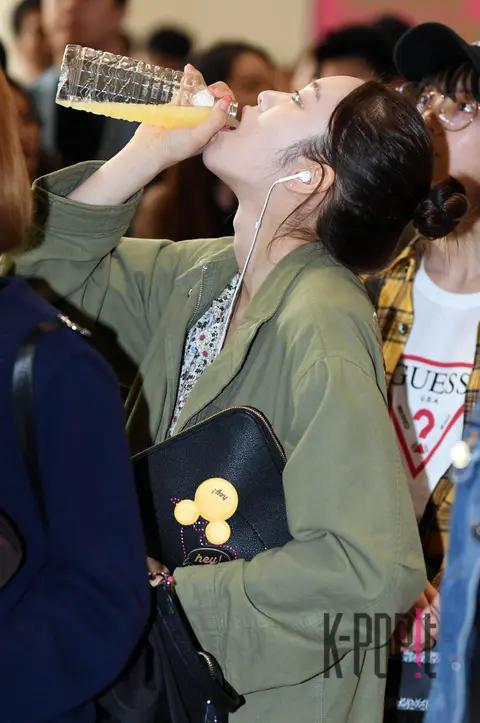 OH MY GIRL, Ji-ho — Airport
