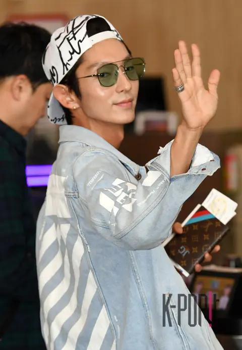 Lee Joon-gi — Airport