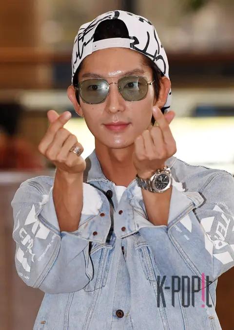 Lee Joon-gi — Airport