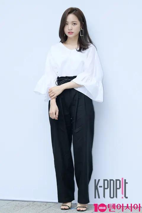 Bae Yun-gyeong — Launch