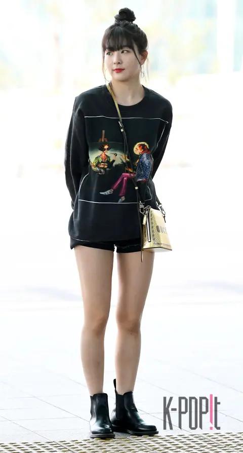 Red Velvet, Seulgi — Airport