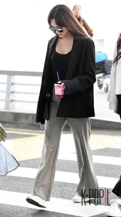 EXID, LE — Airport