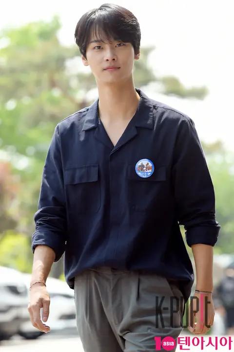 VIXX, N — Battle Trip Arrival