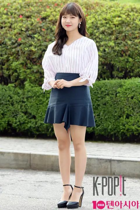 Weki Meki, Choi You-jung — Battle Trip Arrival