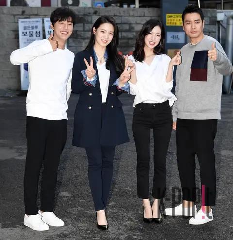 Yoon Si-yun, Ryu Hyo-young, Jin Se-yeon, Joo Sang-wook — Live Wrap Party