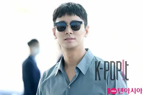 Joo Ji-hoon — Airport