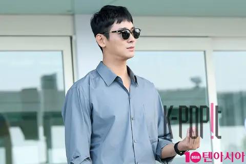 Joo Ji-hoon — Airport