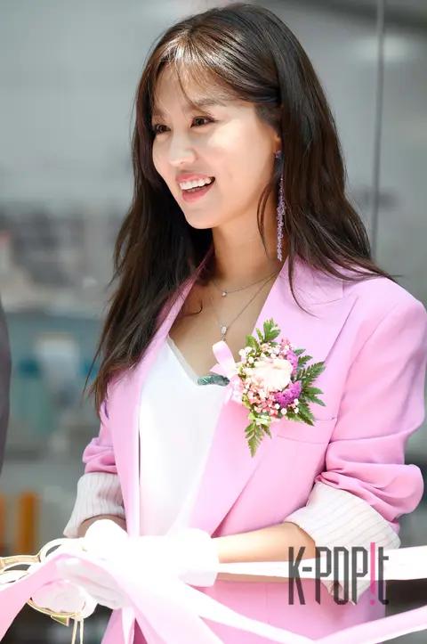 Kim Hee-jung — Launch