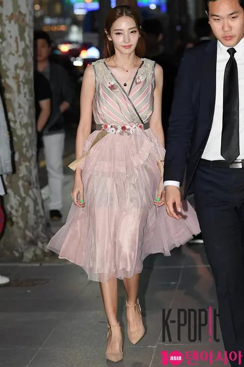 Han Chae-young — Launch