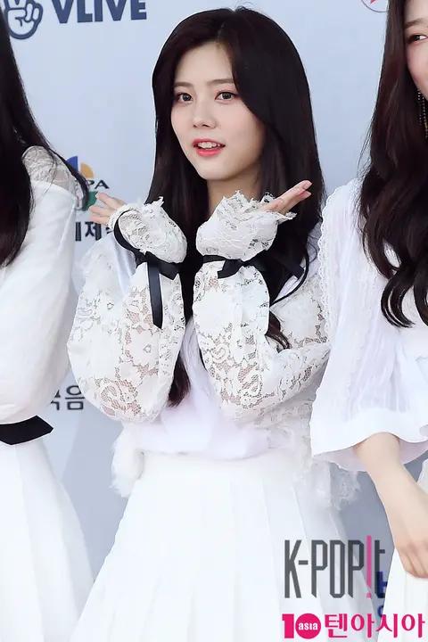 DIA, Eun-chae — Dream Concert Red Carpet