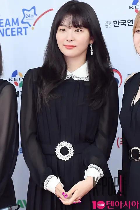Red Velvet, Seulgi — Dream Concert Red Carpet