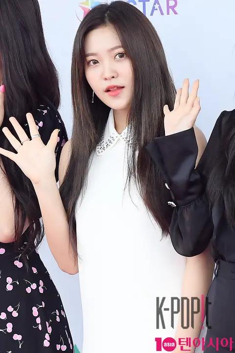 Red Velvet, Yeri — Dream Concert Red Carpet
