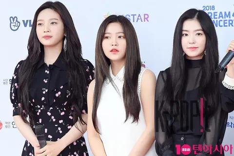 Red Velvet, Joy, Yeri, Ailing — Dream Concert Red Carpet