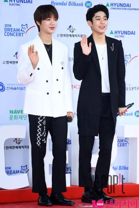 MXM — Dream Concert Red Carpet