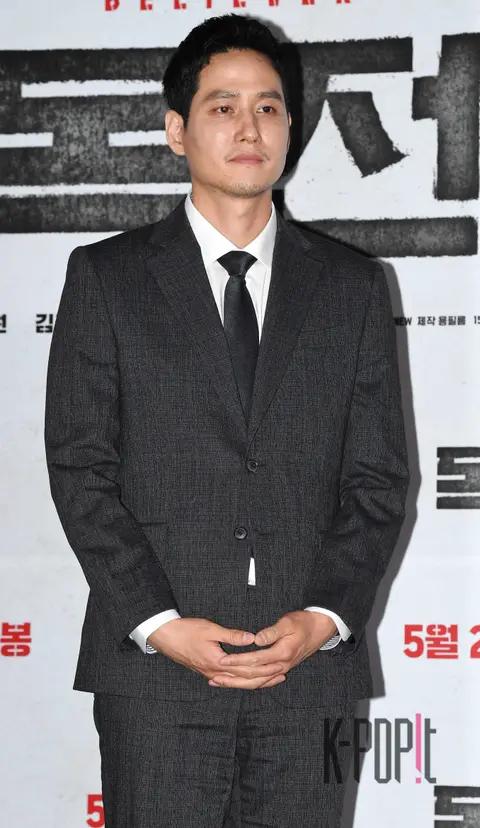 Park Hae-joon — The Outlaws Press Screening