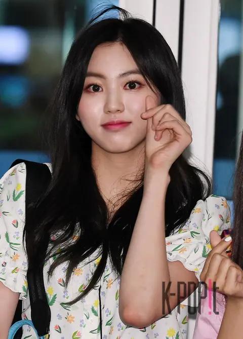 CLC, Kwon Eun-bin — Airport