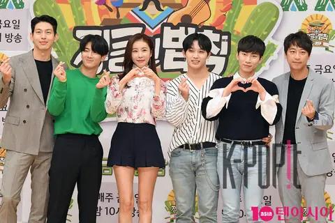 Group — Law of the Jungle Press Conference — 2018-05-18