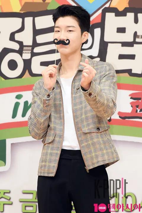 WINNER, Lee Seung-hun — Law of the Jungle Press Conference