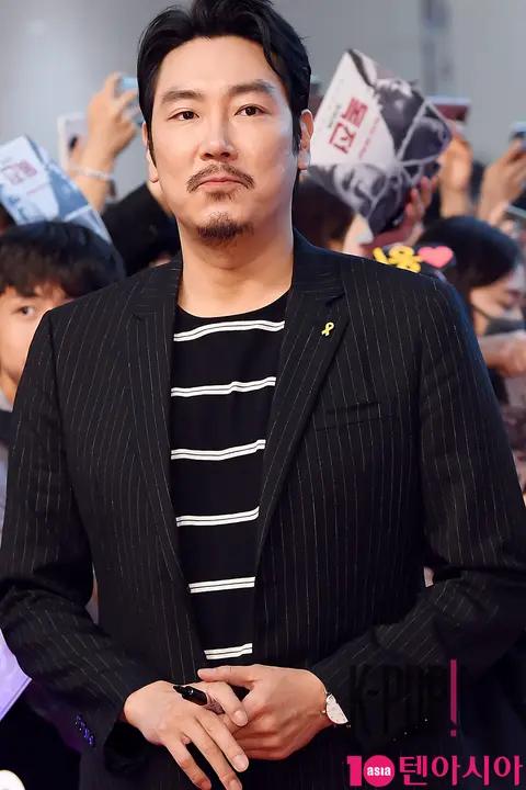 Cho Jin-woong — The Outlaws Red Carpet
