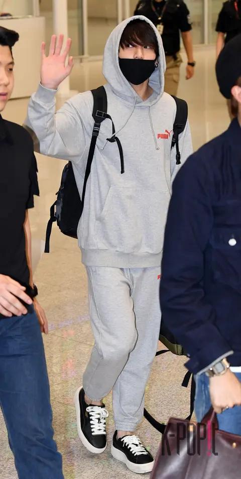 BTS, Jungkook — Airport
