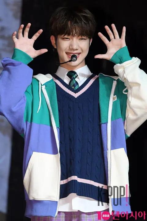 TST, Gyeong-ha — Top Secret Showcase