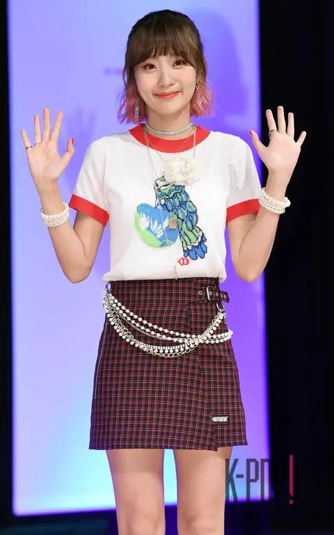 Bolppalgan Cheongchun, Ahn Ji-young — Bolbbalgan Shoebyeol Showcase