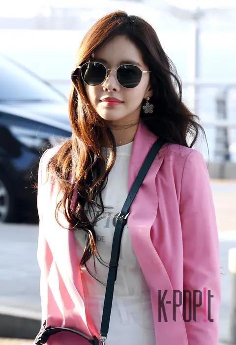 Han Bo-reum — Airport