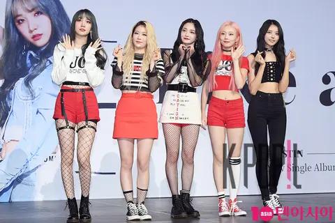 Group — PRISTIN V Showcase — 2018-05-28