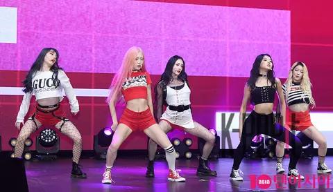 Group — PRISTIN V Showcase — 2018-05-28