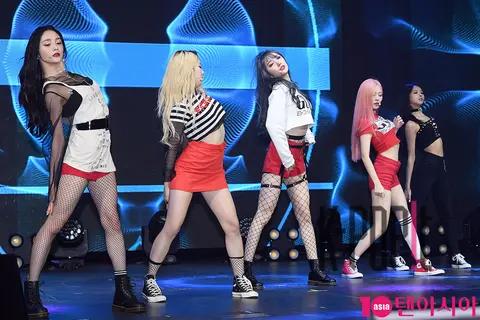 Group — PRISTIN V Showcase — 2018-05-28
