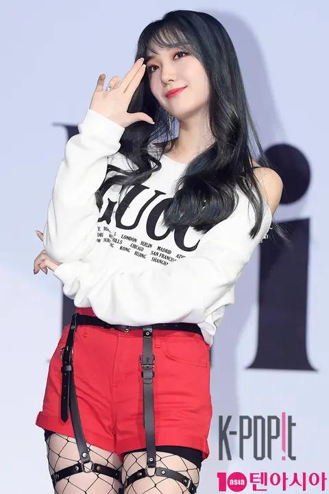 PRISTIN, Roa — PRISTIN V Showcase