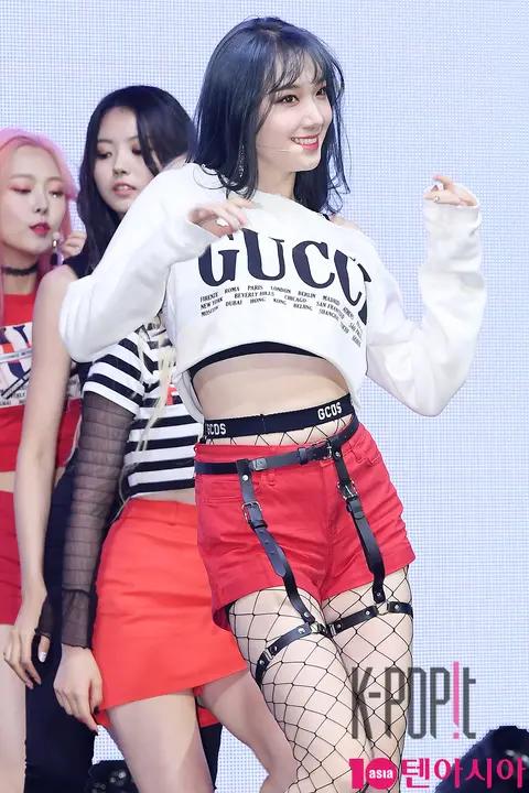 PRISTIN, Roa — PRISTIN V Showcase