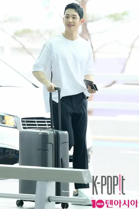 Jung Hae-in — My Beautiful Sister Who Buys Me Meals Commendation Leave